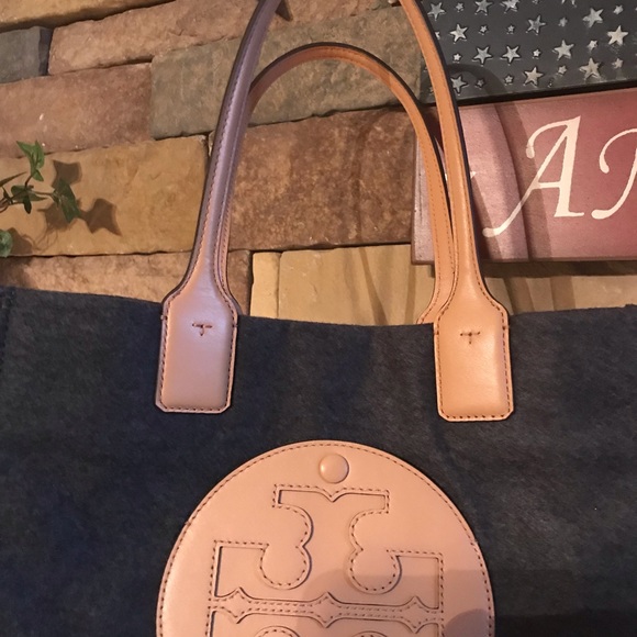 ❌ SOLD ❌   Tory Burch mini tote🎄NWT - Picture 5 of 8